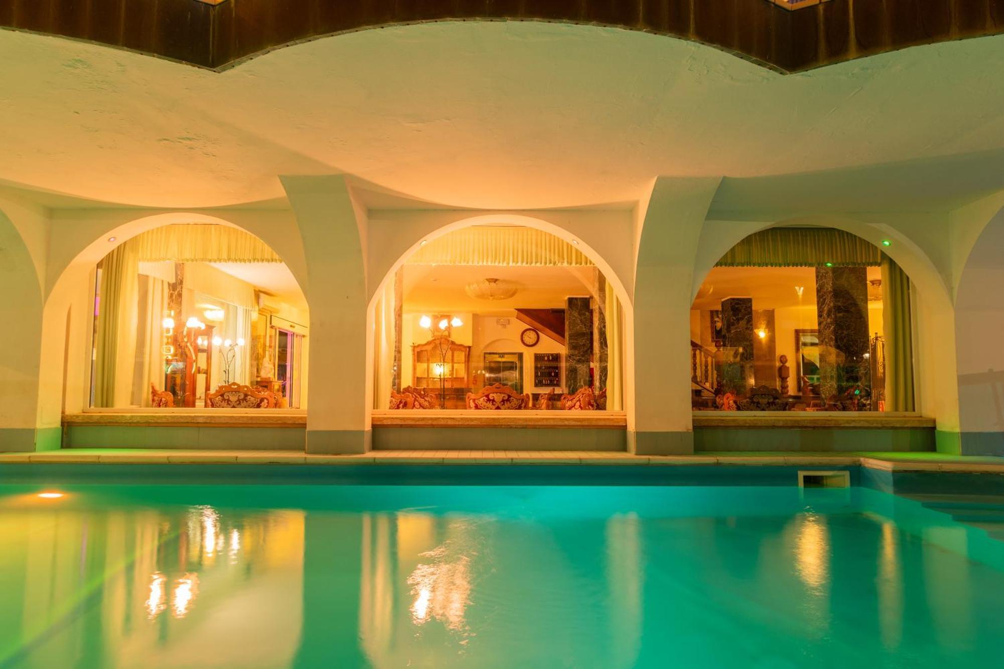 Negresco Bed & Breakfast